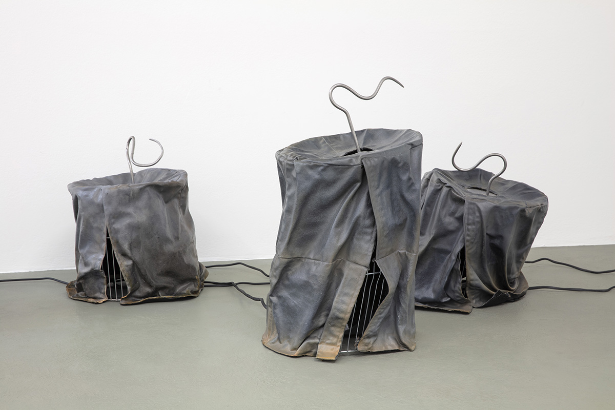 Ryder MoreyWealeSinging at a loud party6 March 17 April 2021