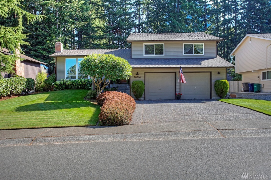 MoveinReady TriLevel 4Bedroom Home in Federal Way Wilkerson Real