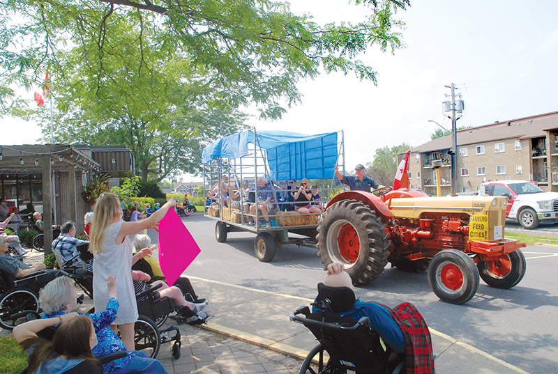 Tractor parade brings some relief to Dundas Manor residents The