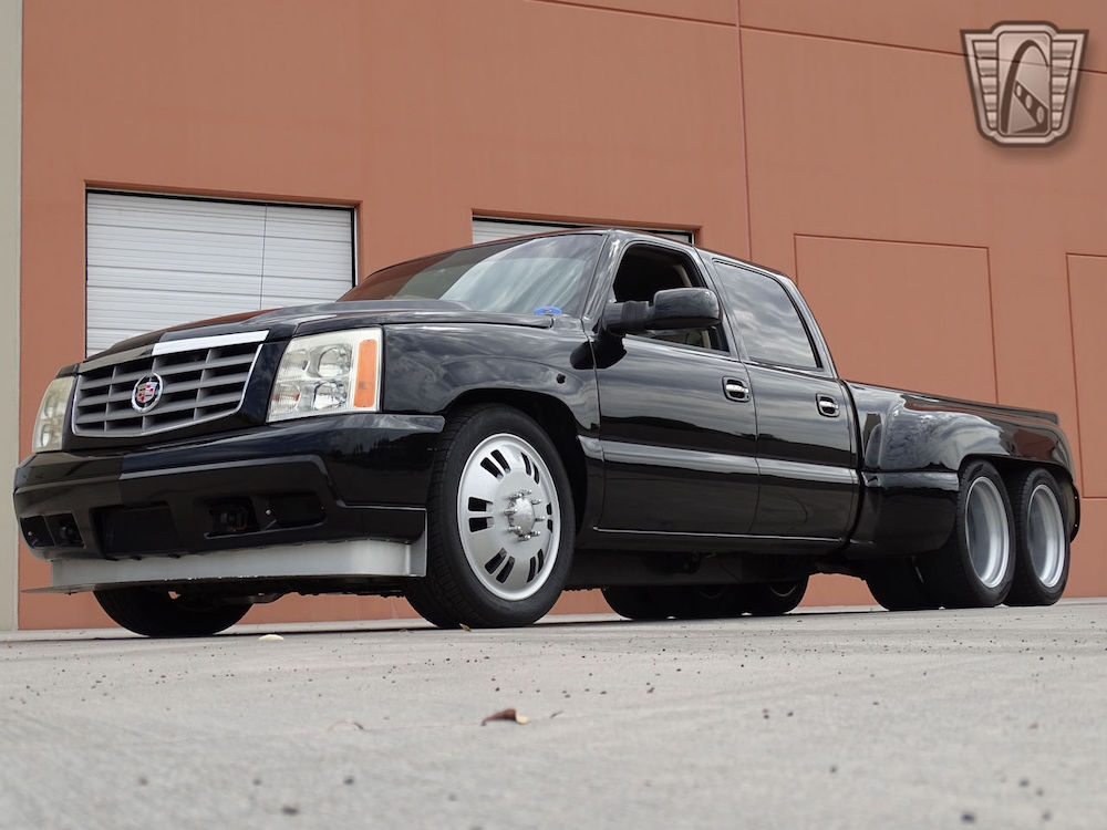 2004 Chevy Silverado 6x6 Dually Is the Wildest Thing You’ll See Today
