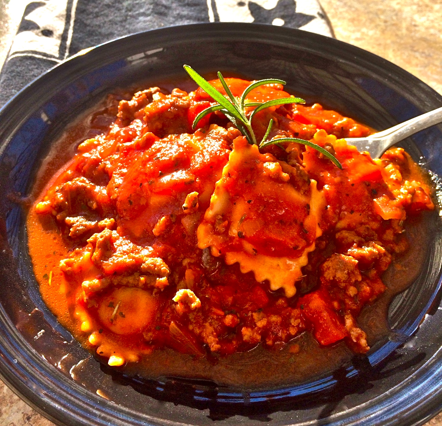 Quick One-Pot Ravioli With Meat Sauce