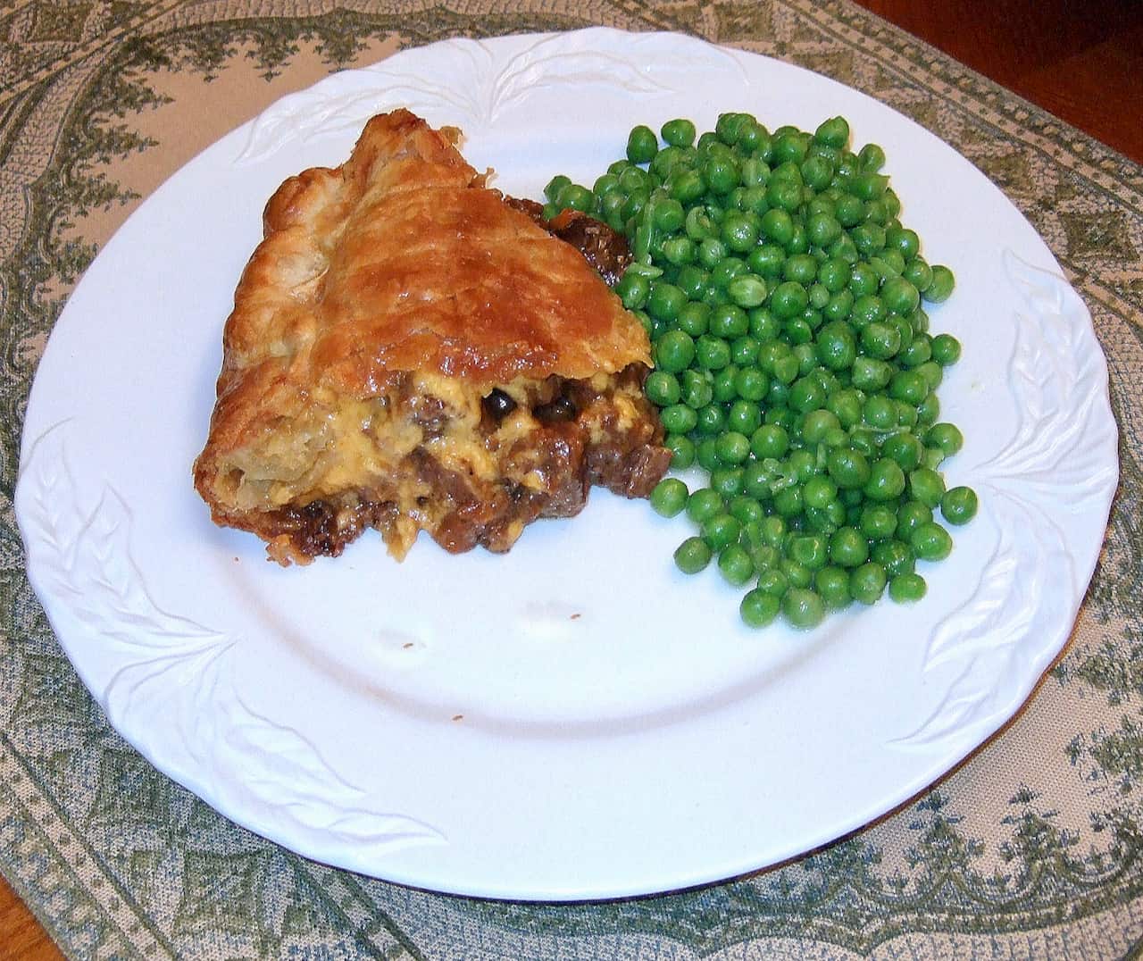JAMIE OLIVER’S STEAK AND GUINNESS PIE