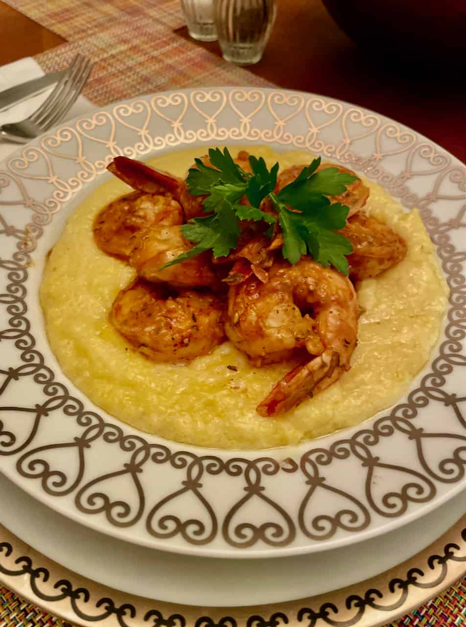 Effortless Shrimp and Grits C H E W I N G T H E F A T