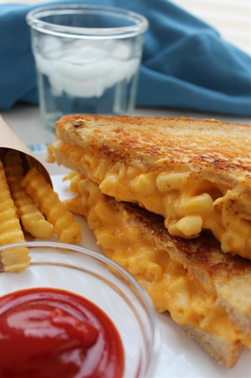 Grilled Mac & Cheese Sandwich recipe Chefthisup