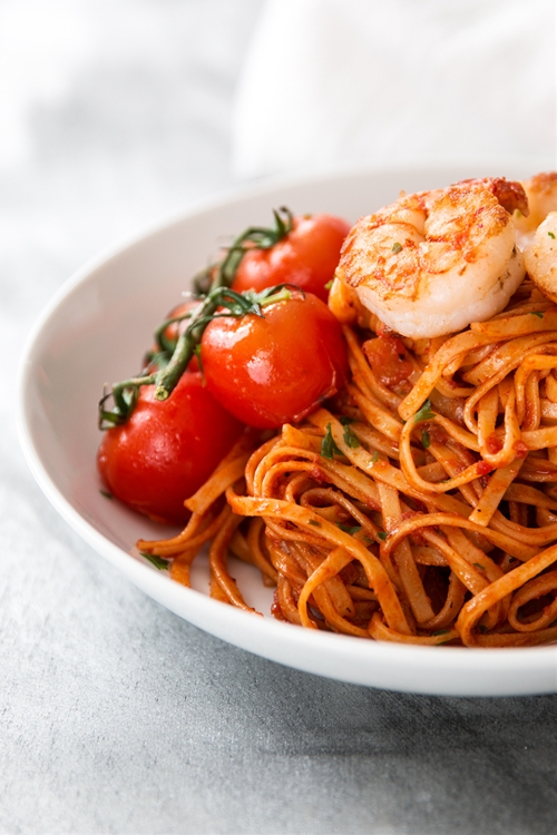 Garlic Butter Tomato Shrimp Linguine recipe Chefthisup
