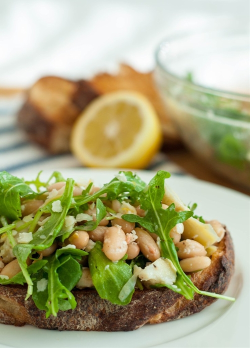 Artichoke and Arugula Toasts recipe Chefthisup