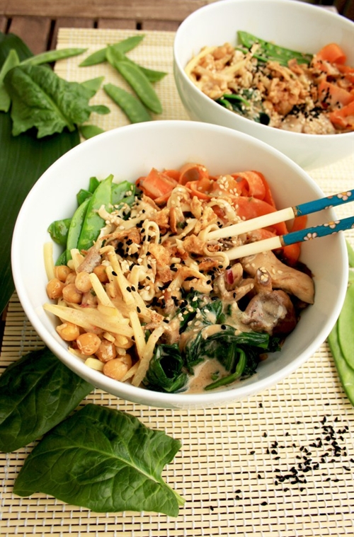 Asian Veggie Noodle Bowls recipe Chefthisup