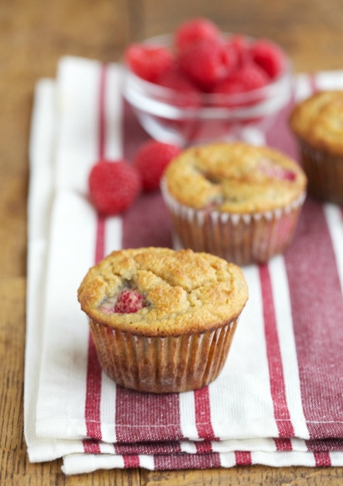 Raspberry Almond Muffins recipe Chefthisup