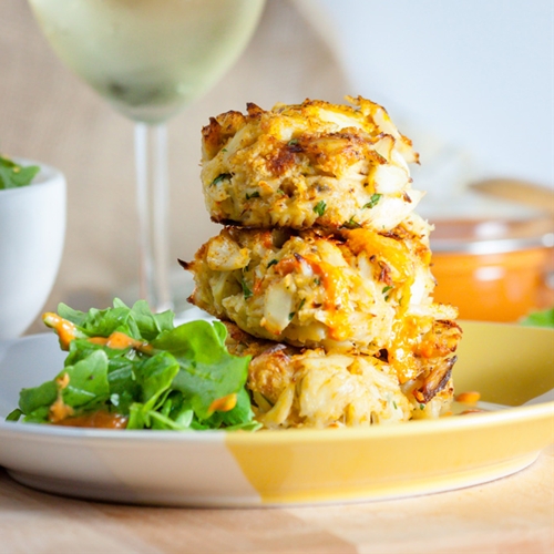 Crab Cakes with Roasted Red Pepper Remoulade recipe Chefthisup