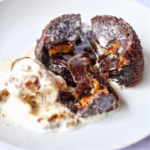 Chocolate Speculoos Molten Lava Cake recipe Chefthisup
