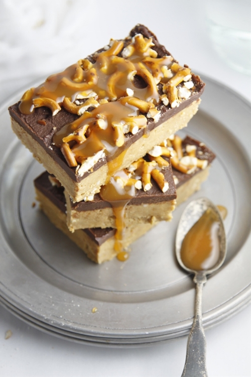 No Bake Peanut Butter Pretzel Bars recipe Chefthisup