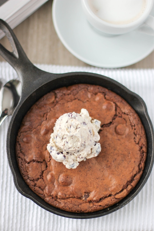 Skillet brownies recipe Chefthisup