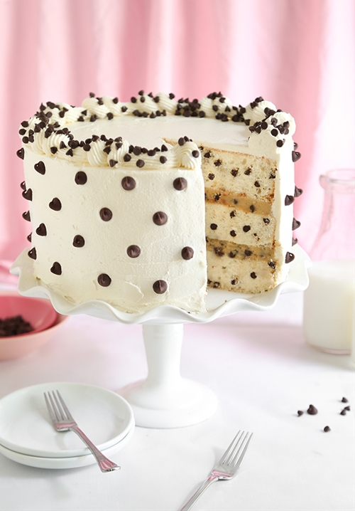 Chocolate Chip Cookies and Milk Cake recipe Chefthisup