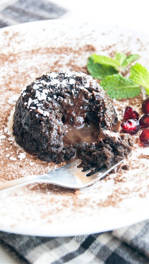 Cheat's Chocolate Molten Lava Cake done in microwave recipe Chefthisup