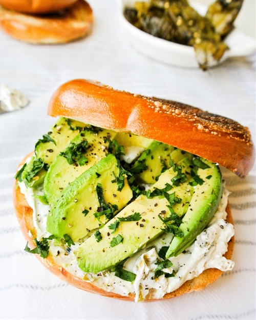 hatch chile cream cheese + avocado bagel sandwich recipe Chefthisup