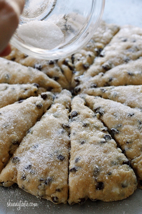 Skinny Chocolate Chip Buttermilk Scones recipe Chefthisup