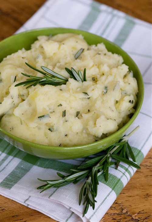 Rosemary Goat Cheese Mashed Potatoes recipe Chefthisup