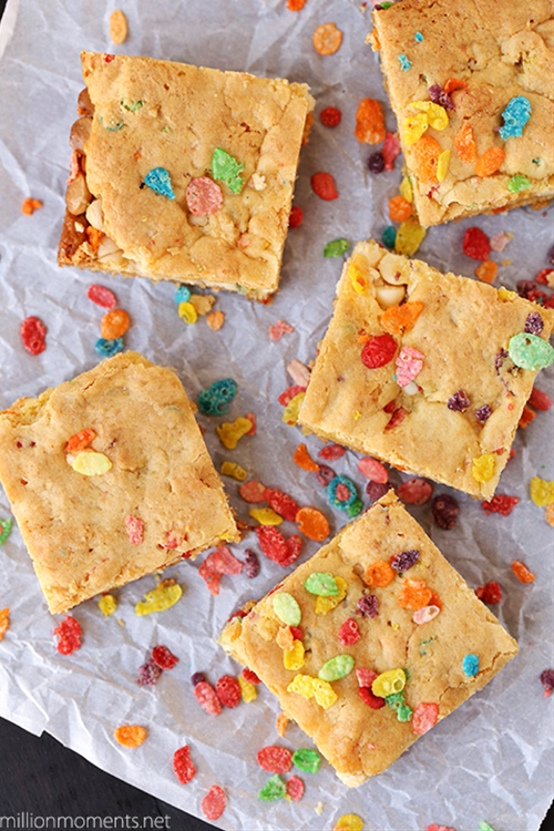 Fruity pebbles blondie bars recipe Chefthisup
