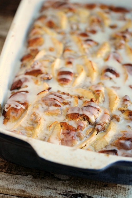 Apple Cinnamon Roll French Toast Bake recipe Chefthisup