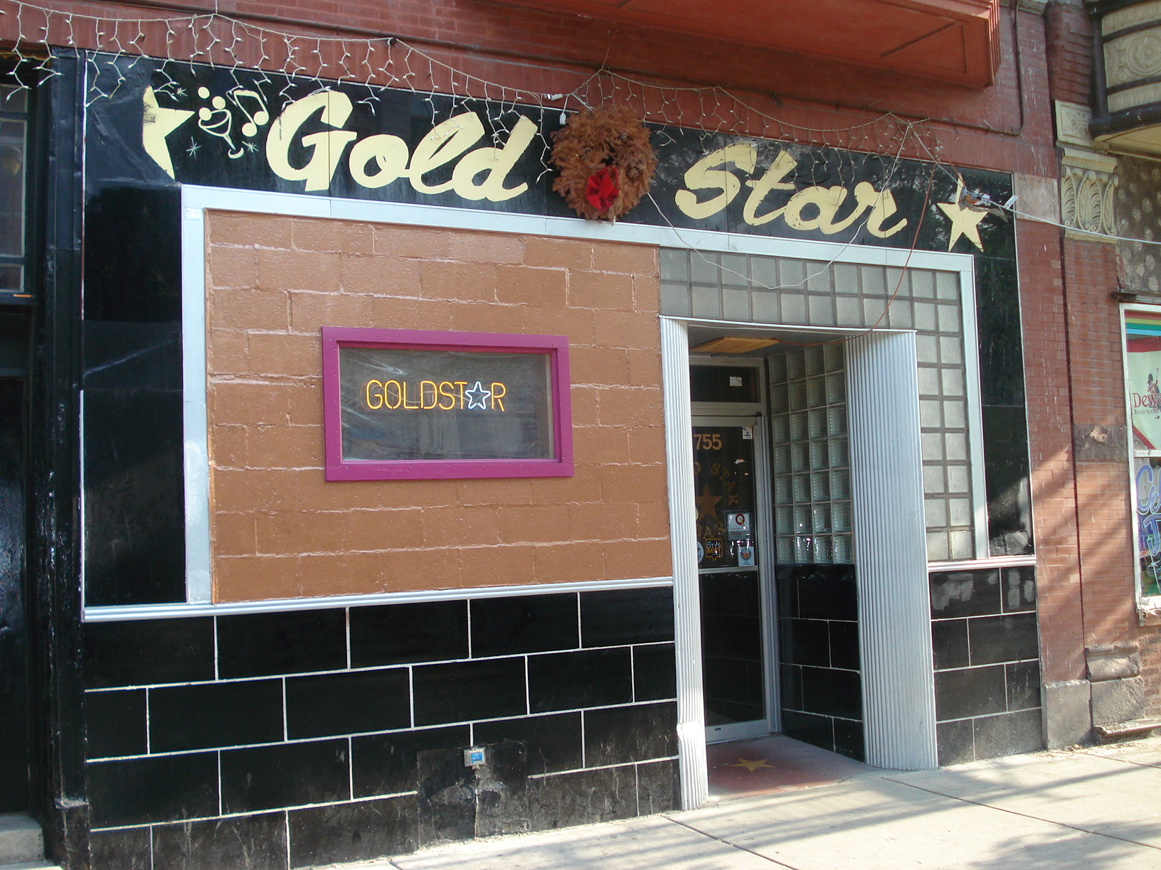 Gold Star Bar Chicago Bar Project Review