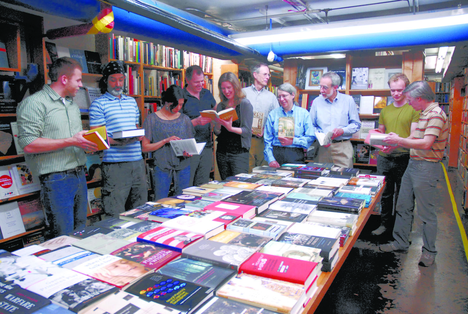 Basement bookstore flies the coop for a new nest one block East Chicago Maroon