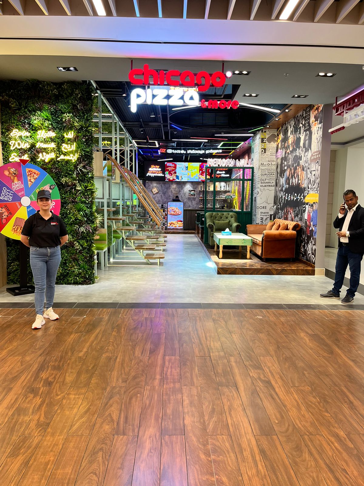 Chicago Pizza Burjuman Mall Dubai Chicago Pizza