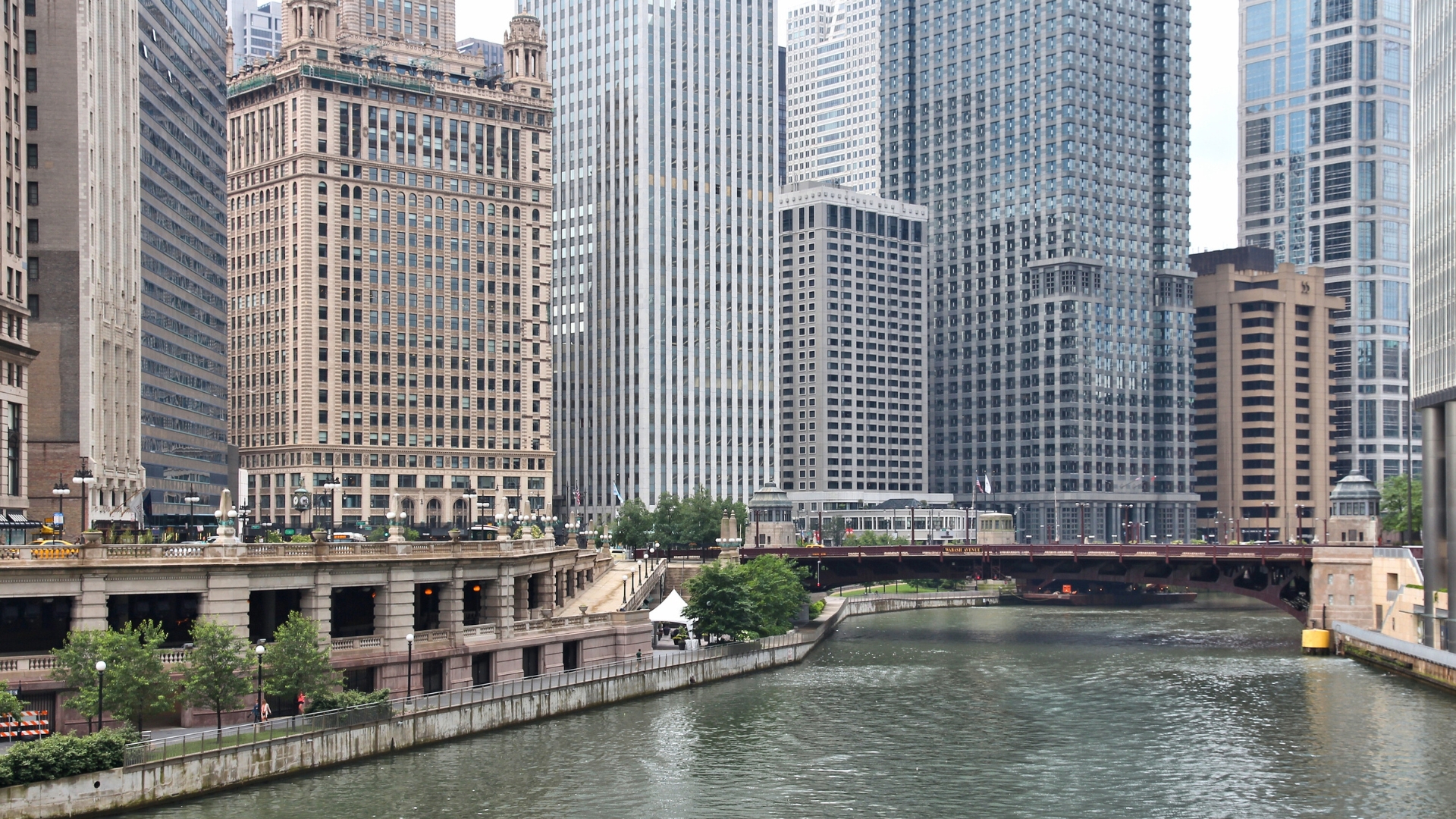 A Complete Guide to Getting Around Chicago Chicago Rentals
