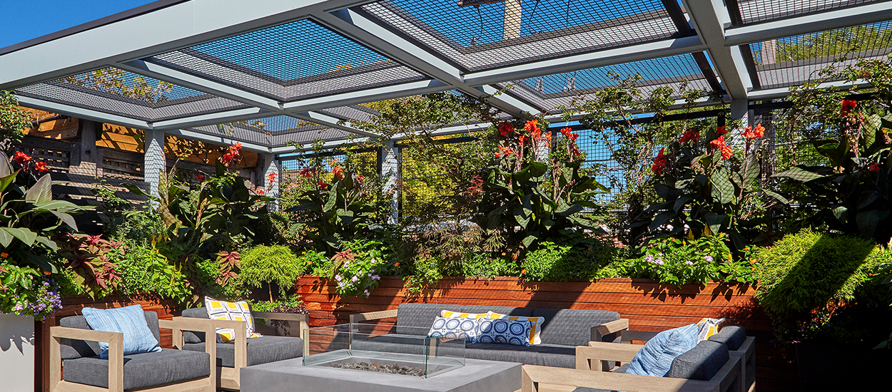 Lush & Leafy Lincoln Park Retreat Chicago Roof Deck + Garden