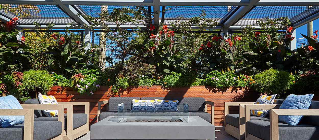 Lush & Leafy Lincoln Park Retreat Chicago Roof Deck + Garden