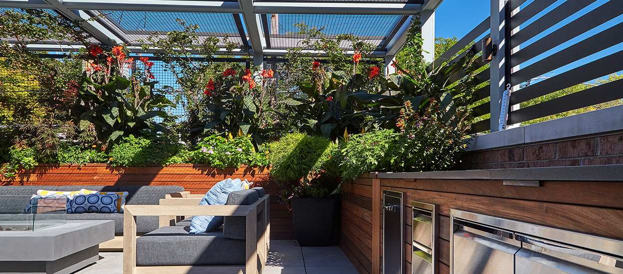 Lush & Leafy Lincoln Park Retreat Chicago Roof Deck + Garden