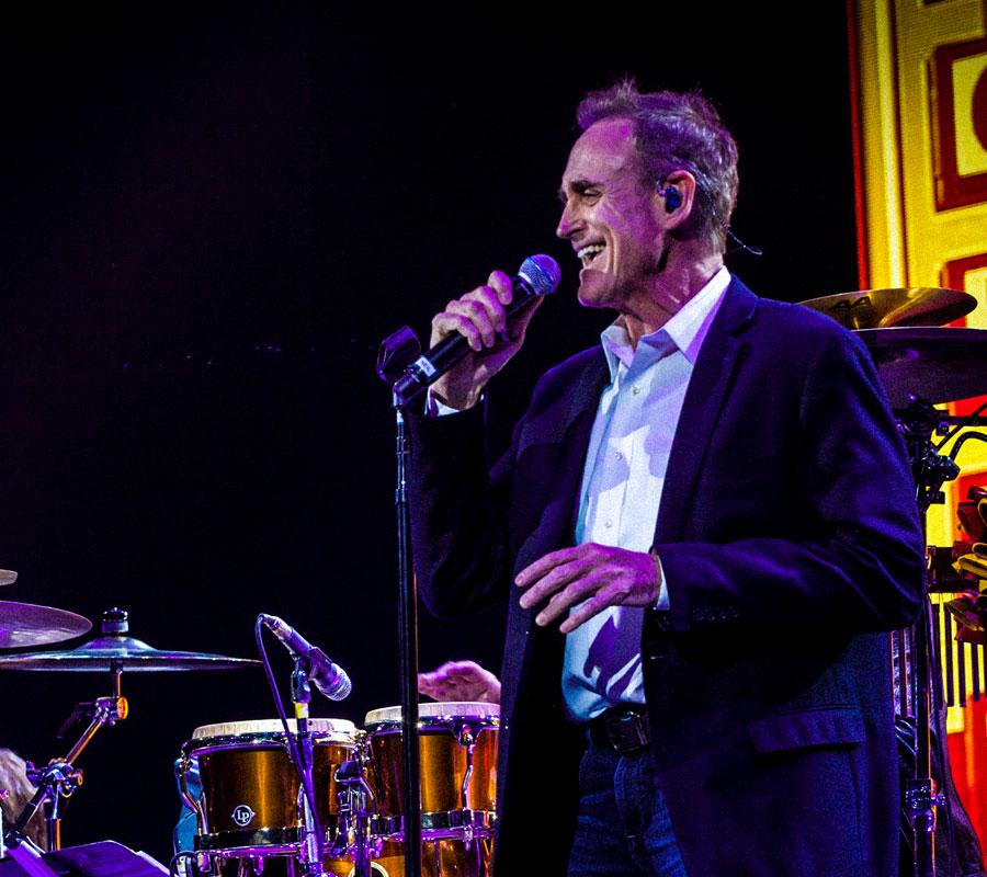 Chicago Official site for the band Chicago