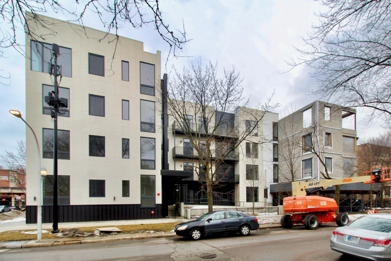 Final Wing of 957 W Grace Street Close to Completion in Lake View