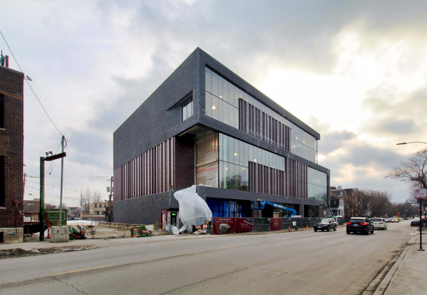Glass Installed On 1111 W Addison Street in Wrigleyville Chicago YIMBY