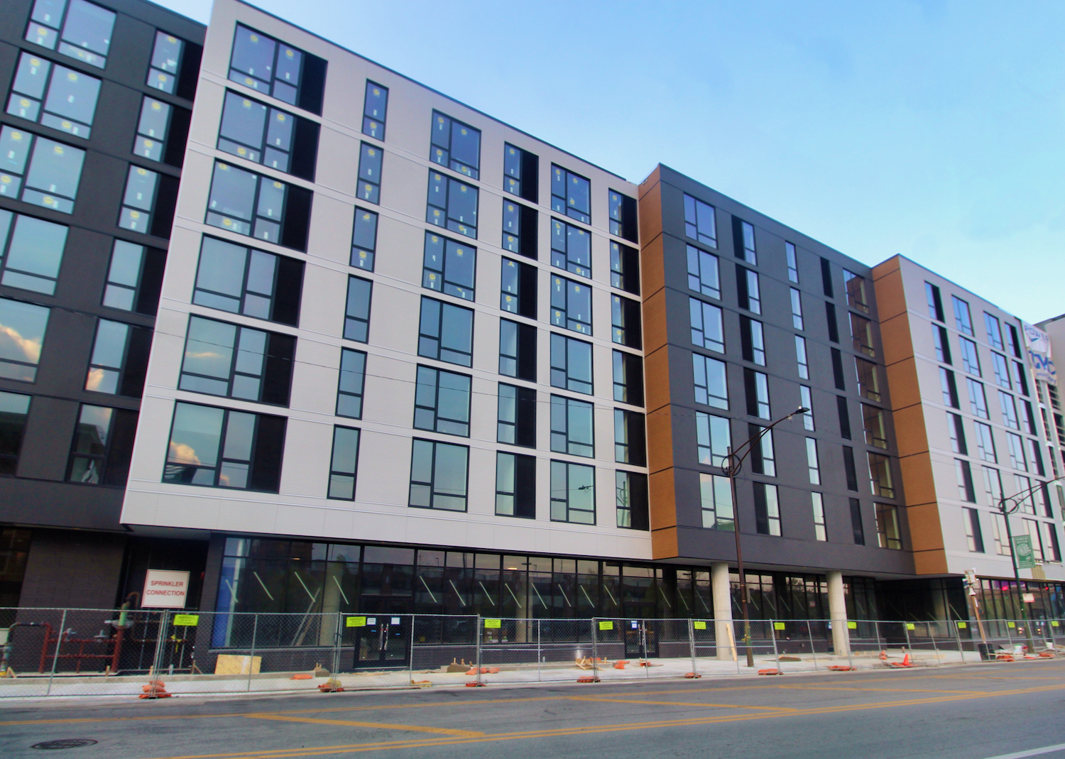 Facade at Triangle Square Nears Completion in Bucktown