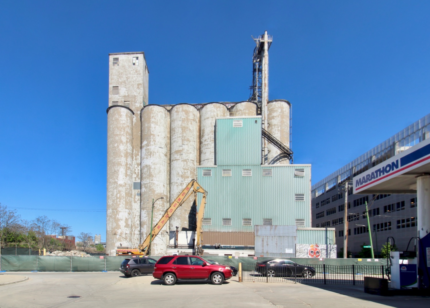 Demolition Progresses for ADM Wheat Mill at 1300 W Carroll Avenue in
