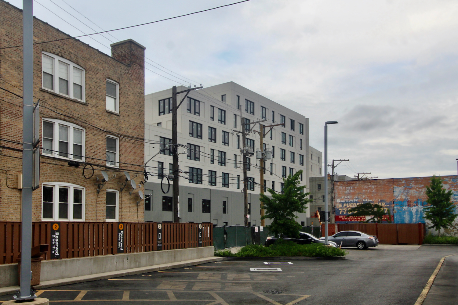 Final Painting Kicks Off for Emmett Street Apartments in Logan Square Chicago YIMBY