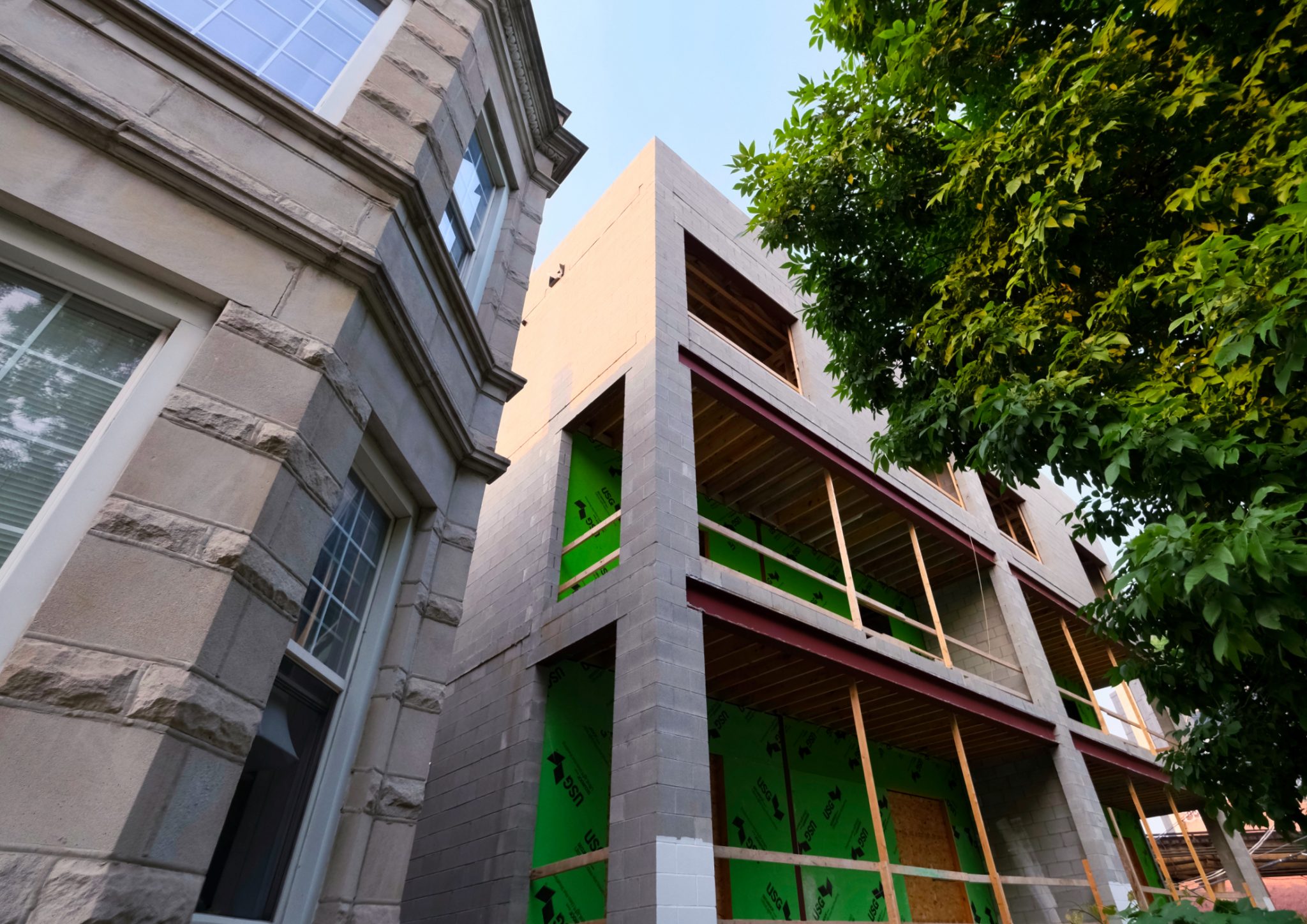 2820 W Lyndale Street Tops Out in Logan Square Chicago YIMBY