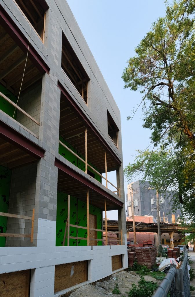 2820 W Lyndale Street Tops Out in Logan Square Chicago YIMBY