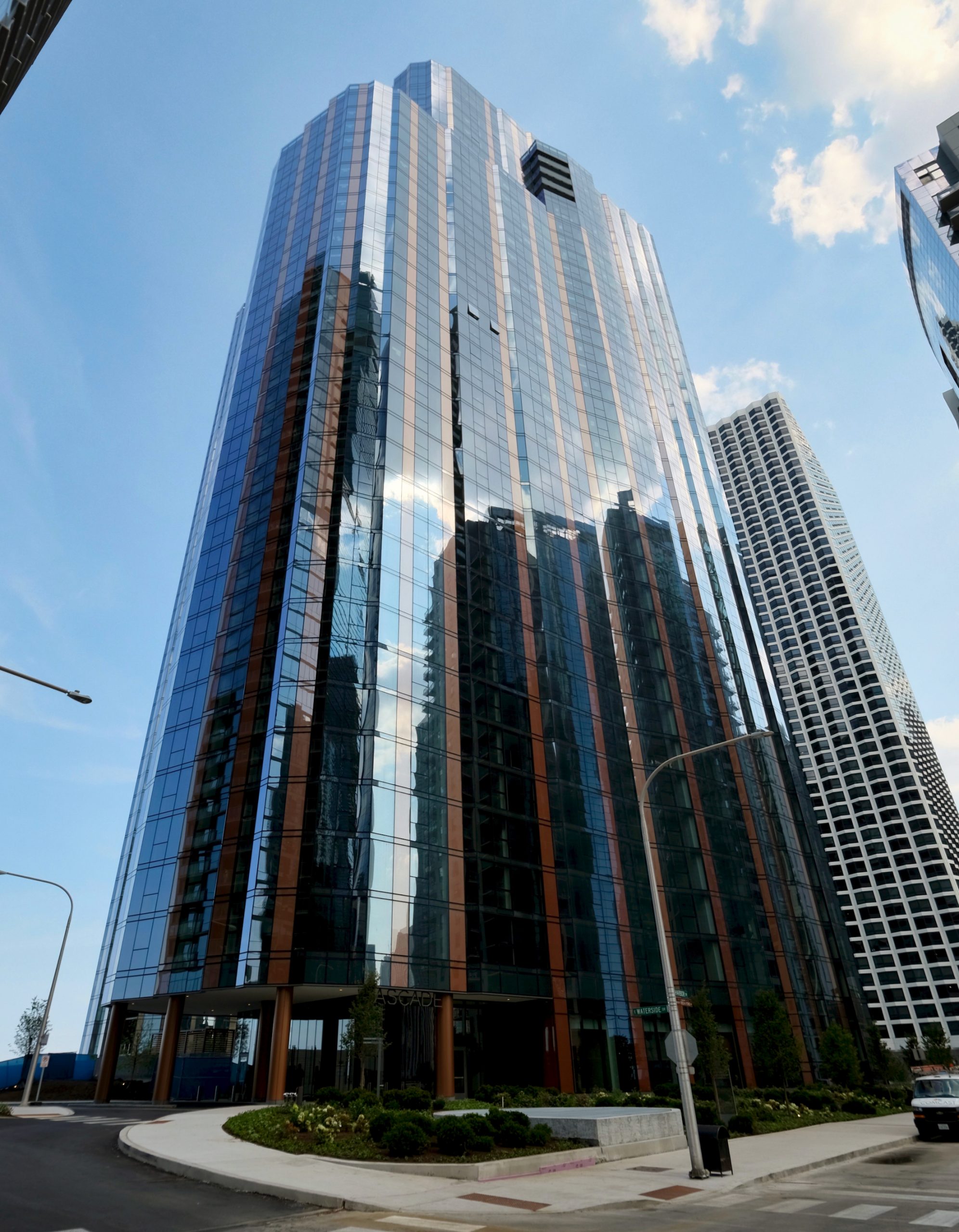 Cascade Apartments and Cascade Park Open in Lakeshore East Chicago YIMBY