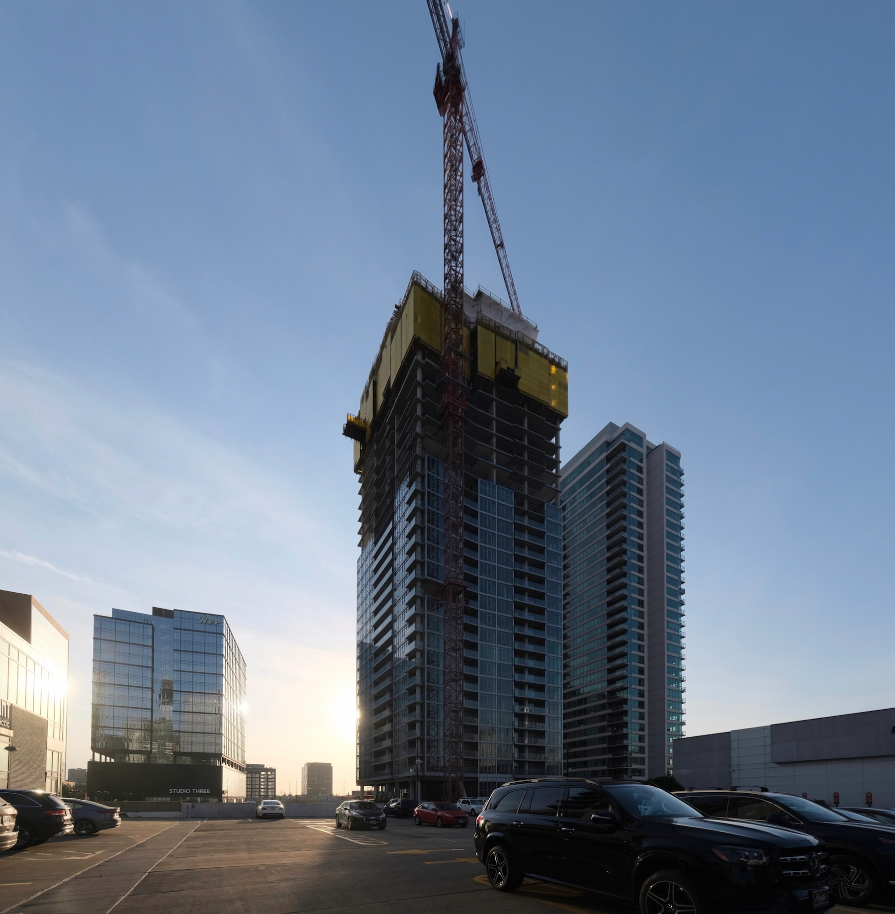 354 N Union Avenue Surpasses Neighboring K2 Apartments in Fulton River