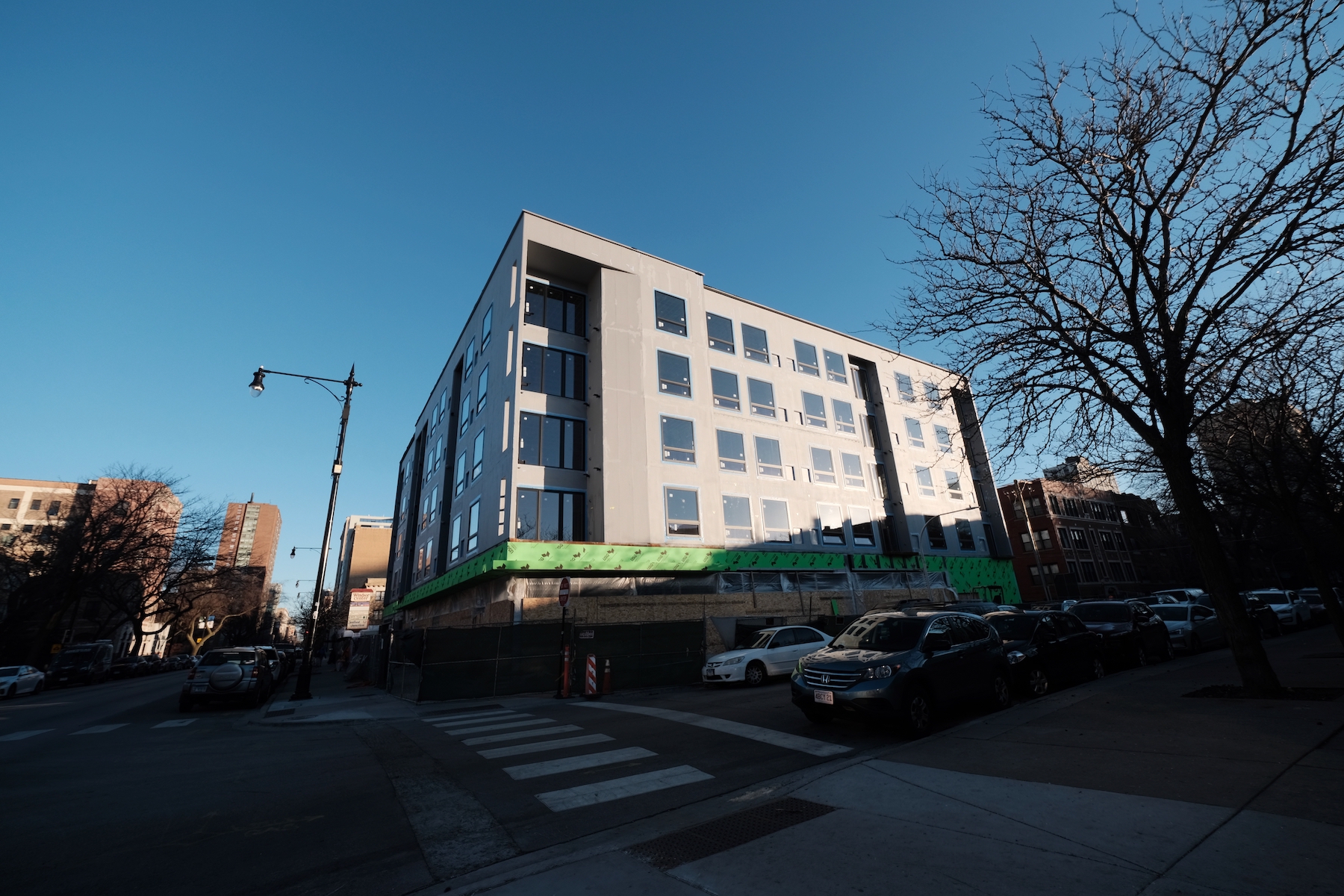 4501 N Sheridan Avenue Tops Out in Uptown Chicago YIMBY