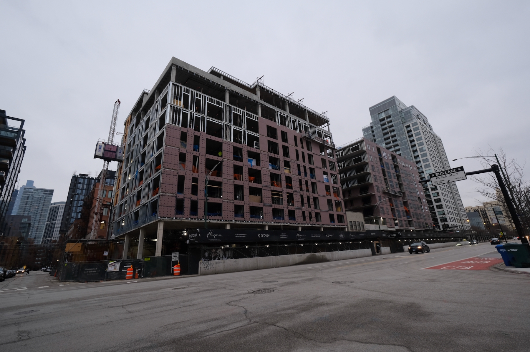 Outer Walls Take Shape for HUGO Development in River North Chicago YIMBY