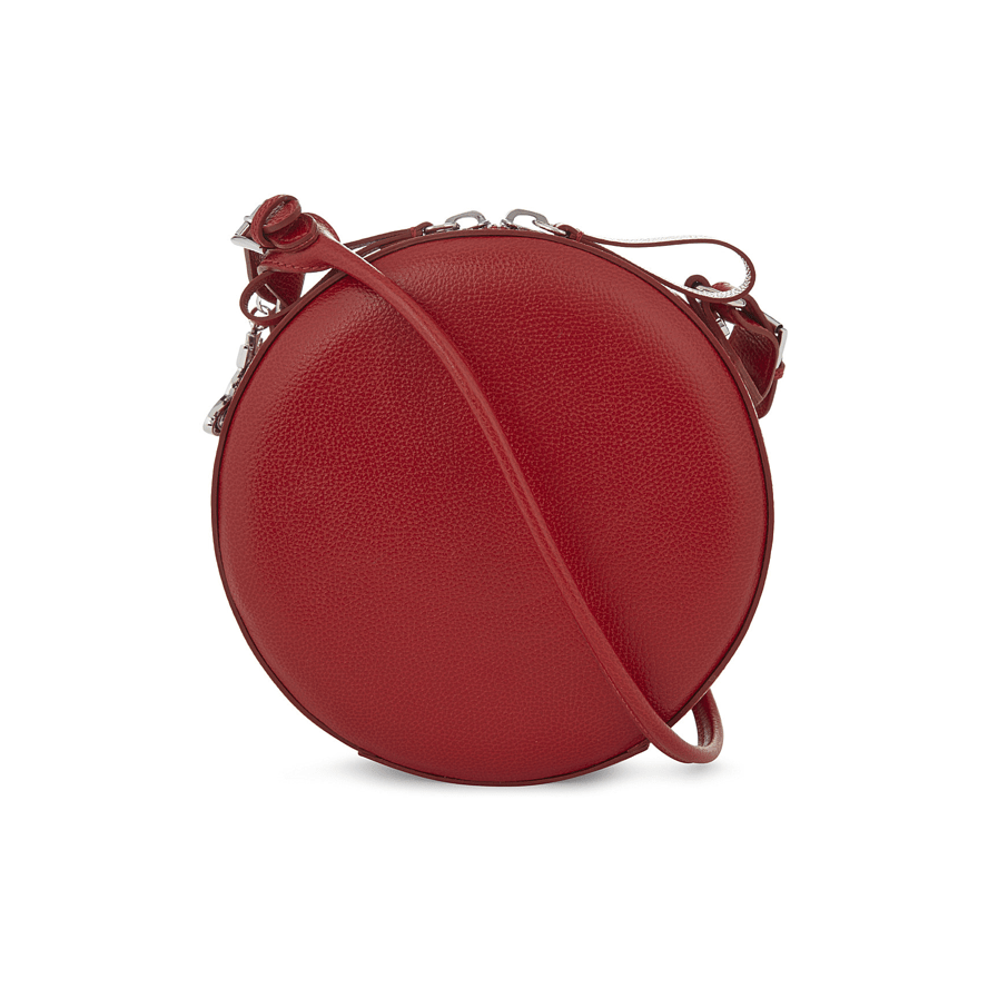 Round bag. A trend where elegance beats practicality Chic Journal blog