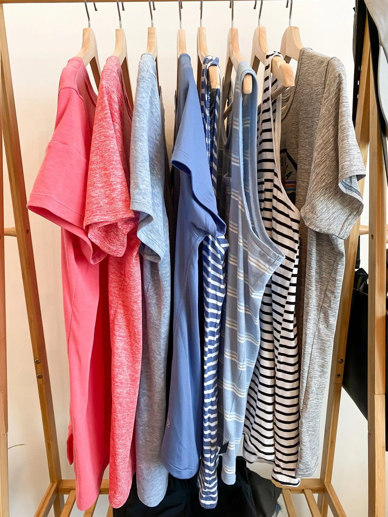 RV Capsule Wardrobe Your Guide To A Minimalist, Functional Wardrobe