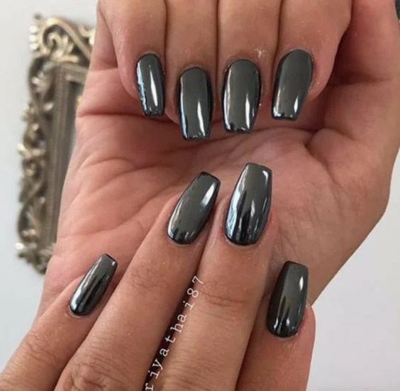 Gray Nails The Trend You Shouldn't Miss This Season