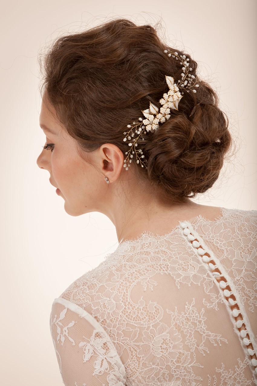 A New Collection of Elegant Bridal Hair Accessories & Veils Chic