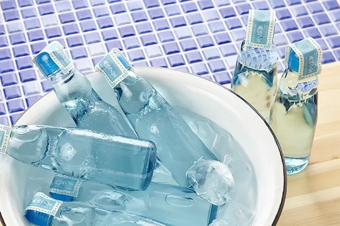 木村飲料 ラムネ瓶 200Ml（ビーダマンラムネ）｜カクヤス ラムネ」「サイダー」「ソーダ」 - 違いがわかる事典