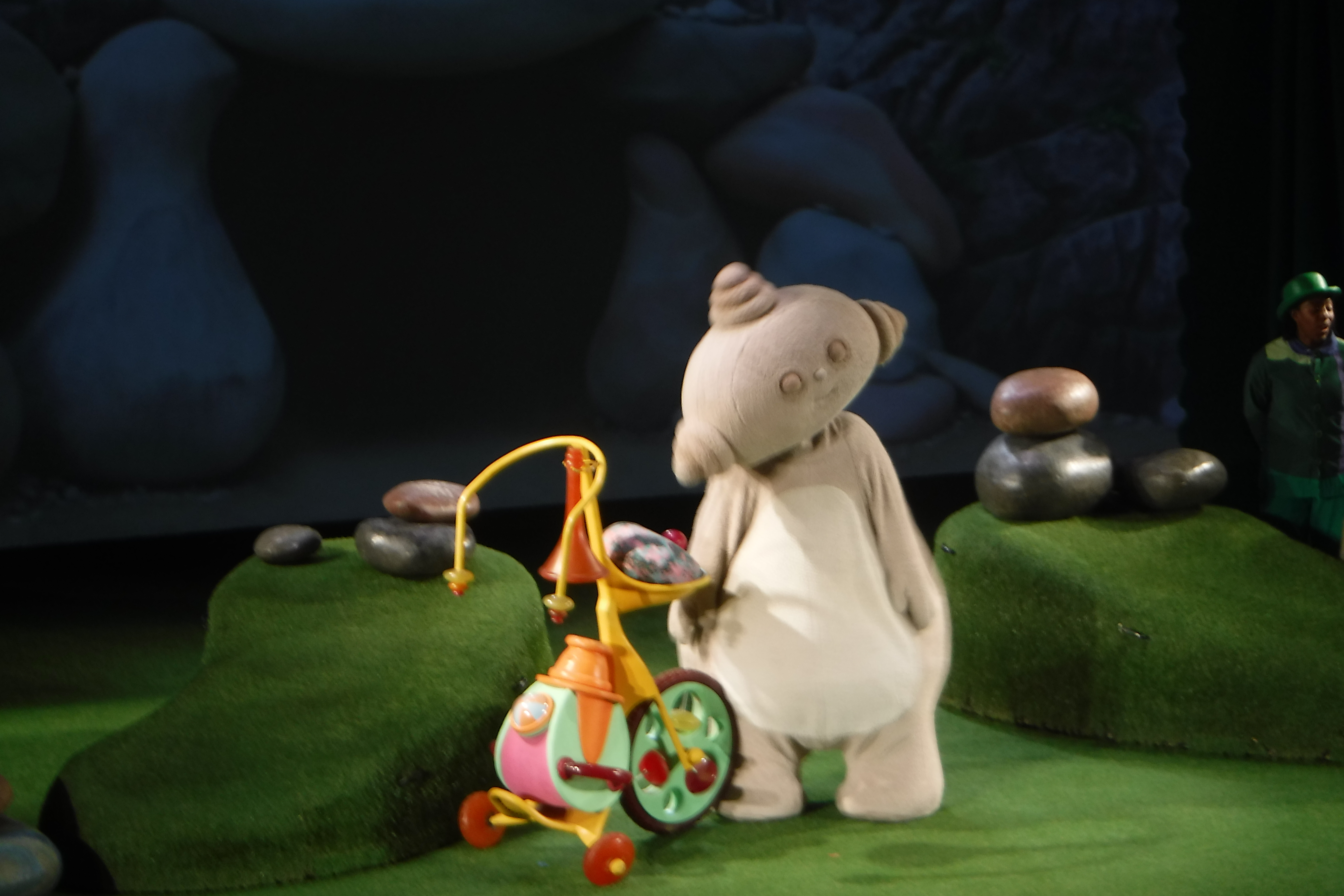 In the night garden live Chilling with Lucas