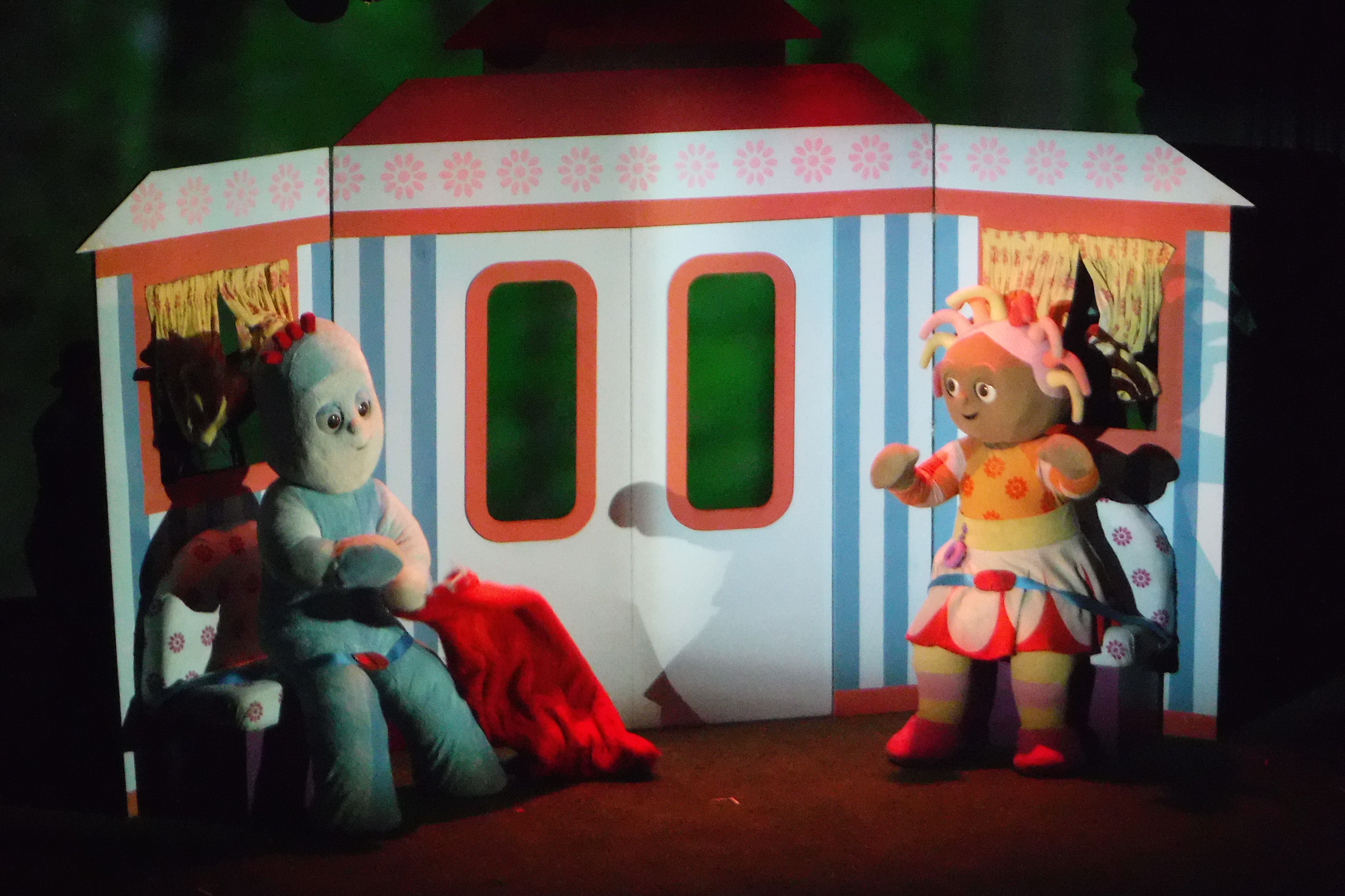 In the night garden live Chilling with Lucas