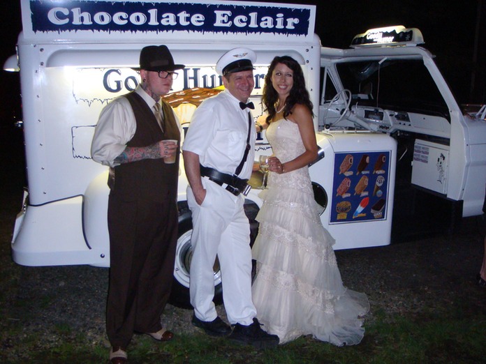 Classic Good Humor Truck6 CHILLY WILLY'S ICE CREAM